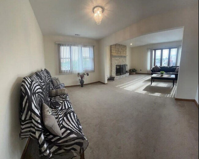 Photo - 8821 N Greenwood Ave Unidad 2