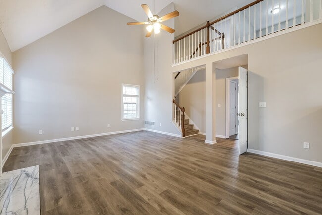 Photo - 8079 Clearview Cir