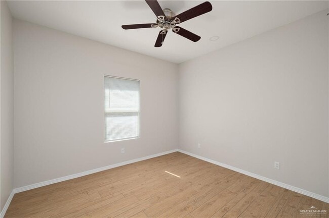 Photo - 9 E Eisenhower Ave Unidad 1