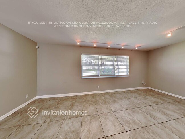 Photo - 7616 NW 40th St