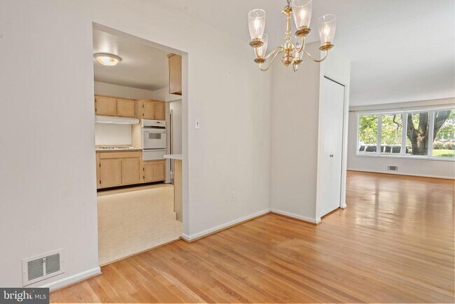 Photo - 2623 Depaul Dr