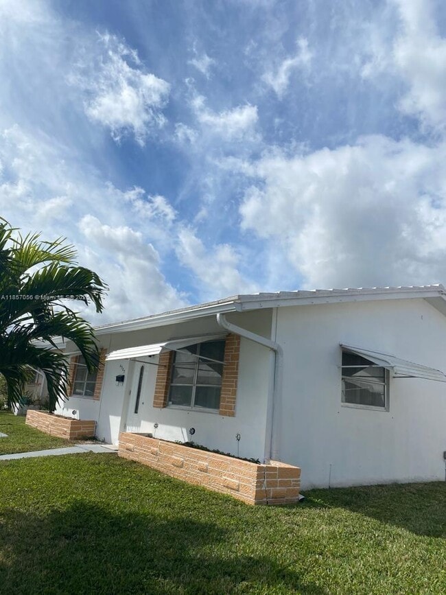 Photo - 4903 NW 42nd Ave