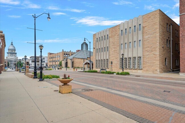 Centre @ 501 Apartments