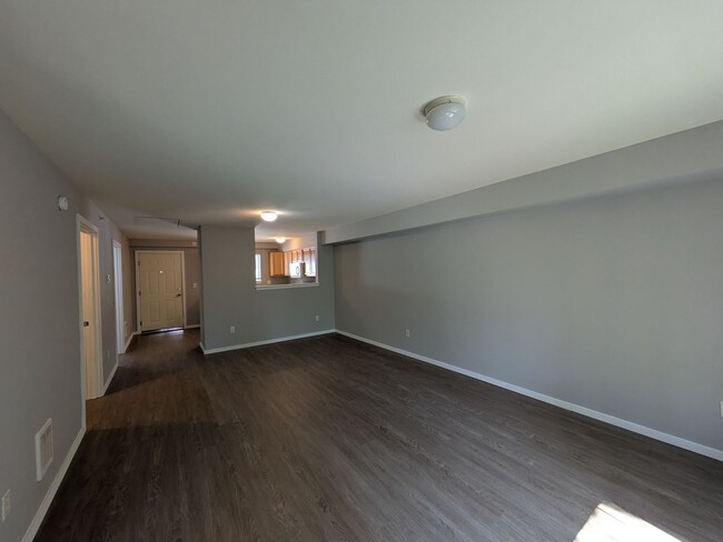 Photo - 2 Bedroom 2 Bath Apartment on Bakerview Rd Unit 31-306