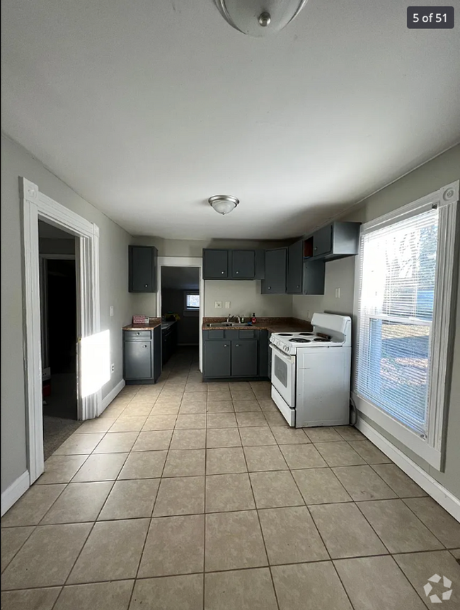 Building Photo - 339 5th St Rental
