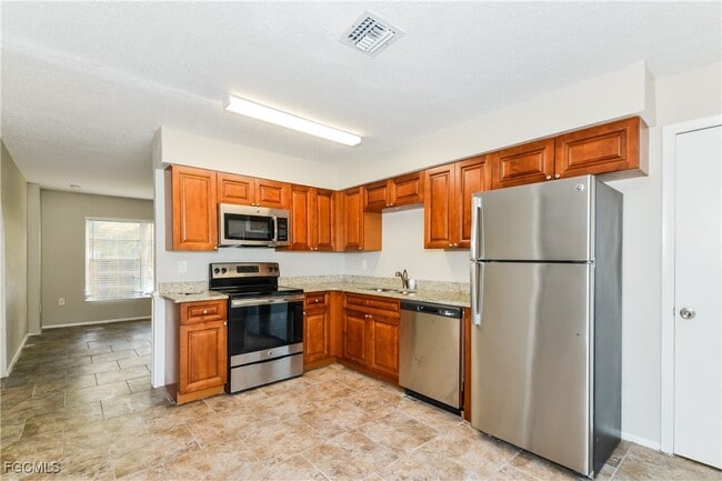 Photo - 6231 Catalan St