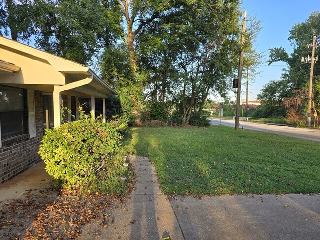 Photo - 505 E Acker Tap St