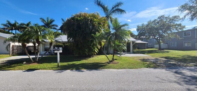Photo - 788 SW 36th Terrace