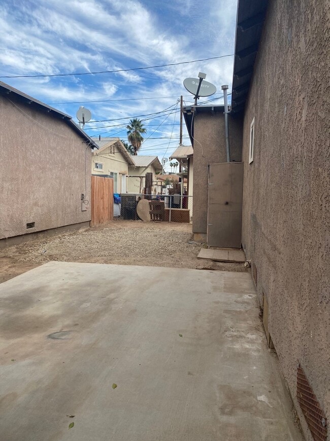 Photo - 415 H St
