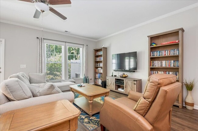 329 Sonoma Dr