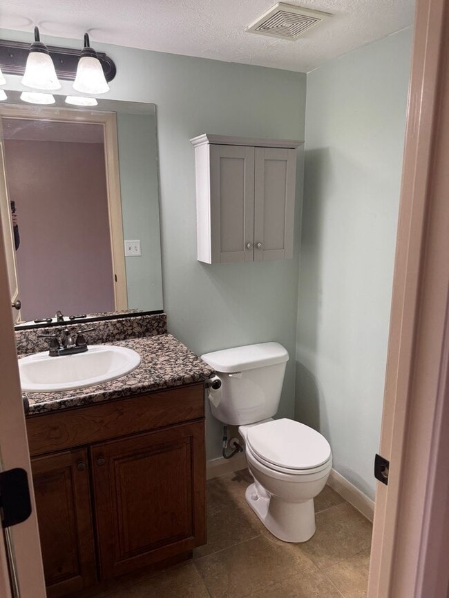 Photo - Charming 3 bed 2.5 bath townhome