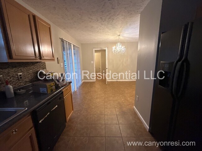 Photo - Beautiful home with 3 bedrooms!