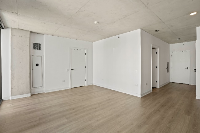 Photo - 245 W Polk St