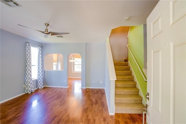 Photo - 807 Truman Ln