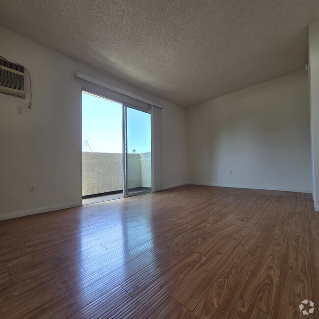 Building Photo - 3841 Mentone Ave Unit 26 Rental