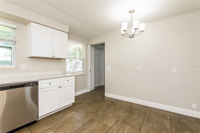 Photo - 5820 21st St W