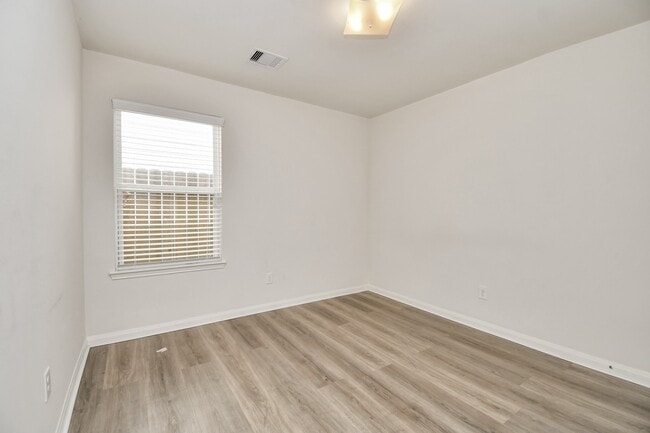 Photo - 11106 Panther Ct