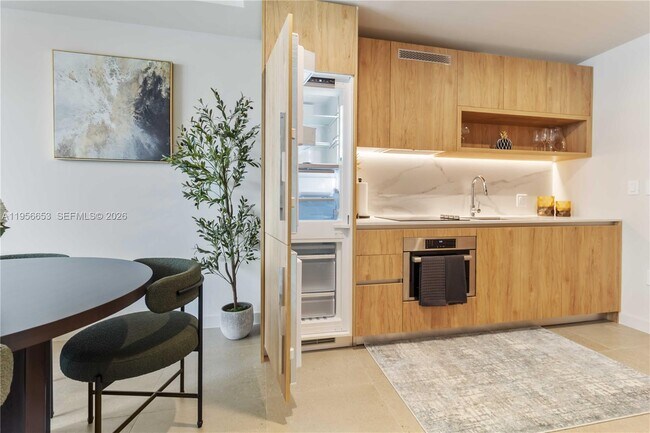 Photo - 11 NE 6th St Unidad 1513