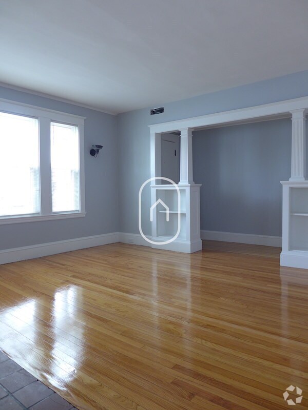 Building Photo - 588 Cambridge St Unit 2 Rental