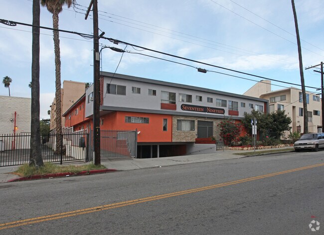 Hollywood-Wilton Apartments - Hollywood-Wilton Apartments