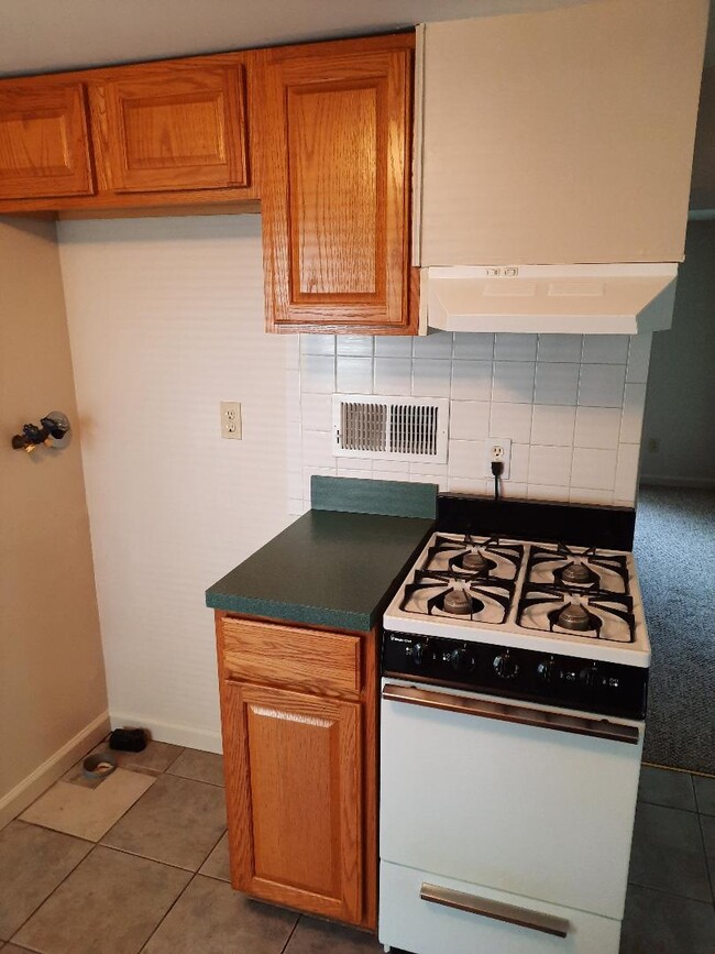 Photo - 74 Greenwood St Unit B