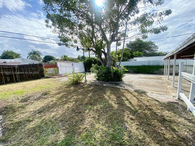 Photo - 2024 NE 183rd St