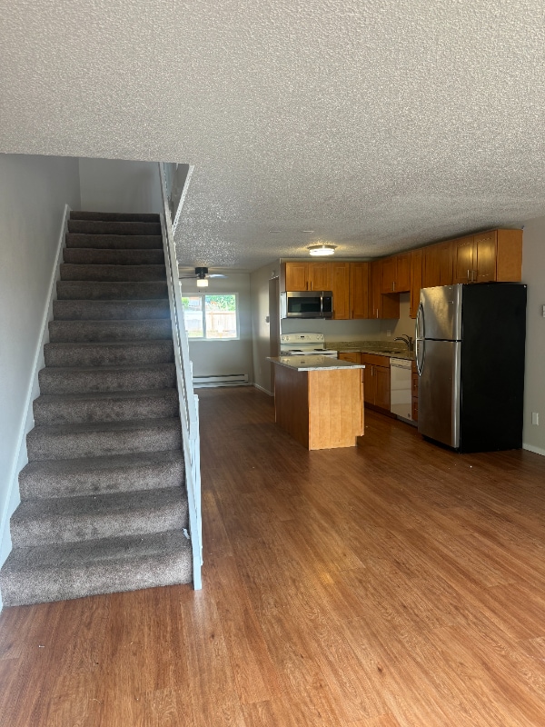 Photo - 308 Summit Ave N Unit 2