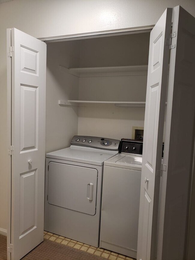 Huge 2bed/2bath Condo Near 225 and Iliff! House Rental in Aurora, CO