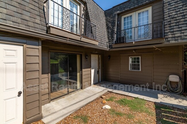 Photo - 9104 Woodpark Ln NW