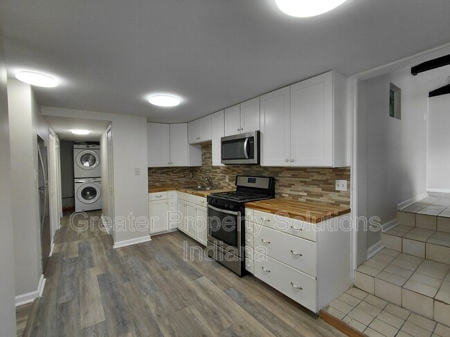 Photo - 8120 Kennedy Ave