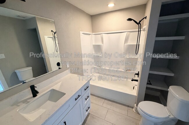 Photo - 5105 Oak Ave