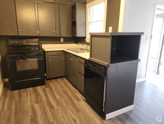 Building Photo - Nice 2 Bed 1 Bath Home in Excellent Locati...