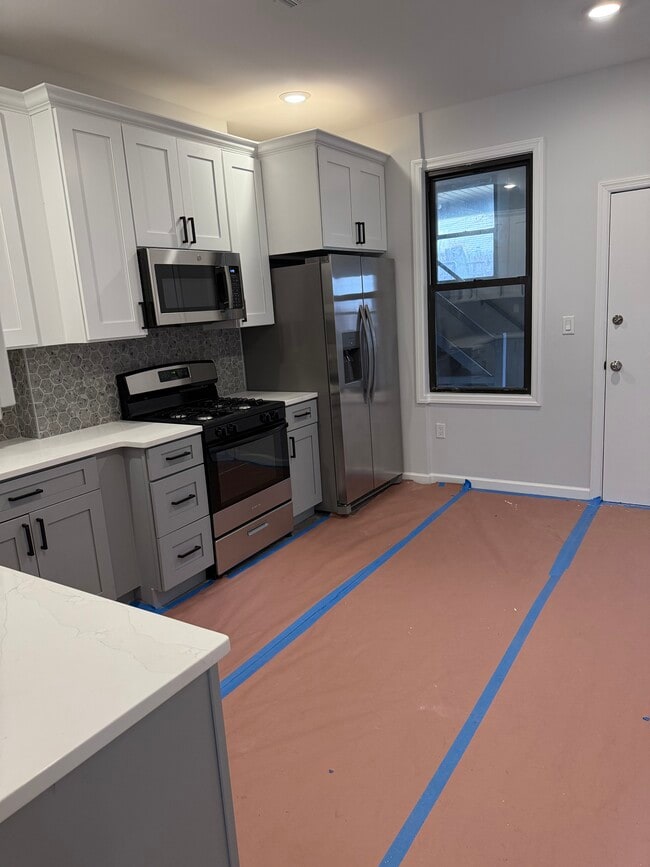 Kitchen - 37 6th St Unit 2