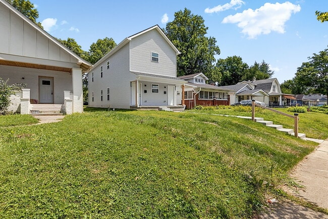 Photo - 3947 Rookwood Ave