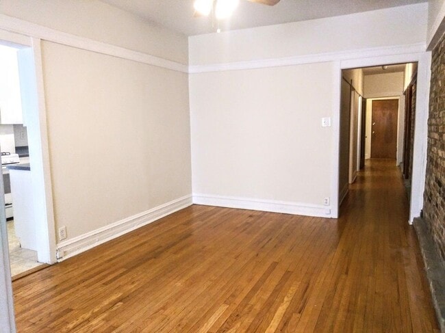 Photo - 709 W Cornelia Ave Unit 2