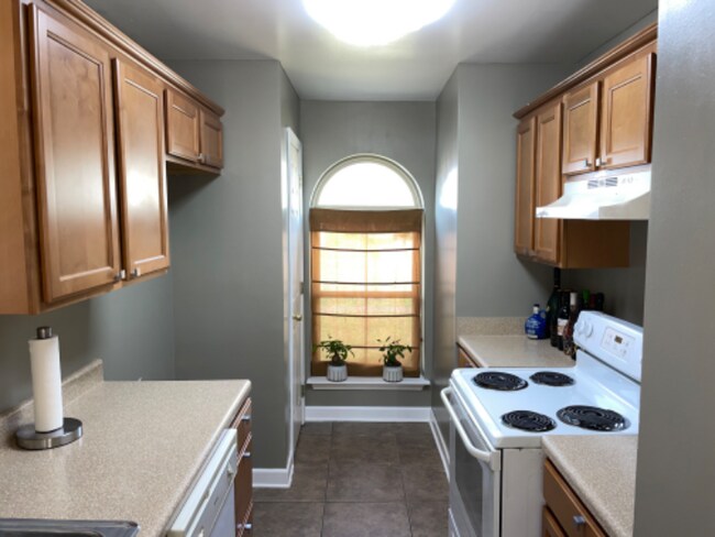 Photo - 3561 Kings Dr Apartment