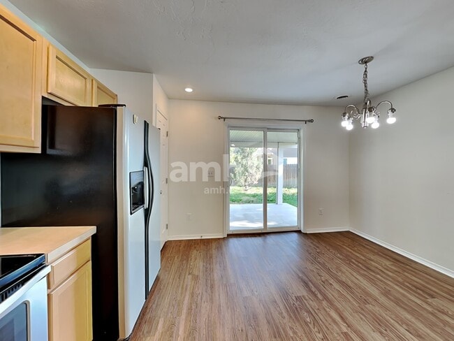 Photo - 1104 N Deerhaven Way