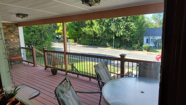 Photo - 1127 S Allen St