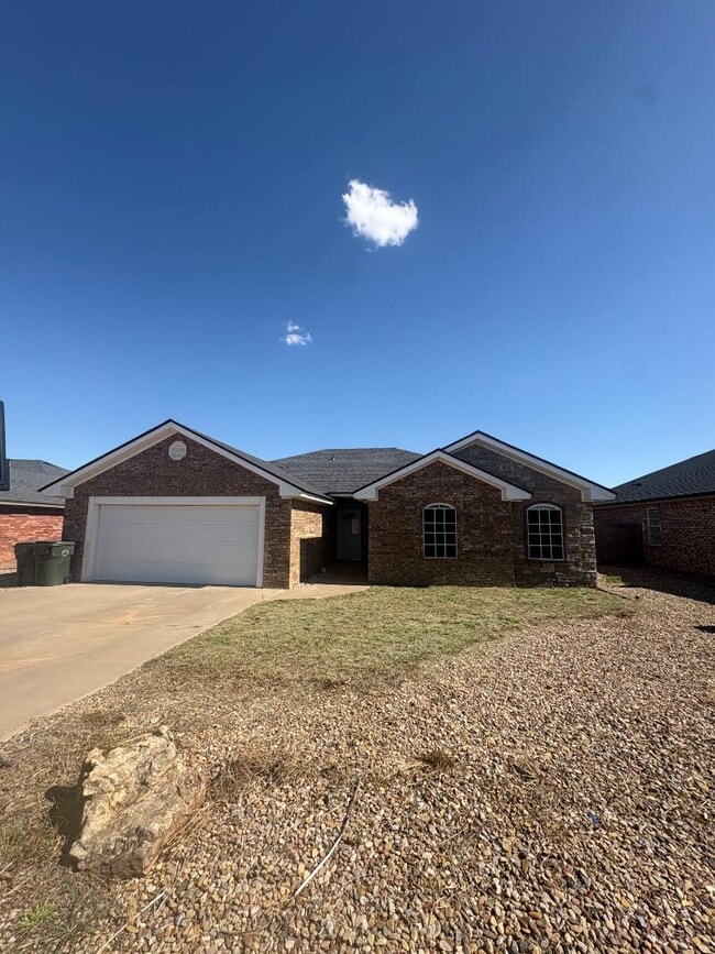 Building Photo - 725 Almond Tree Ln