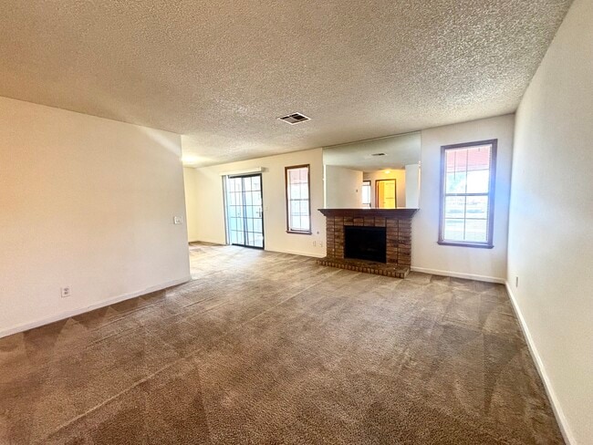 Building Photo - 6617 W Tropicana Ave