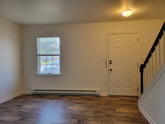 Photo - 102 Bradford Dr