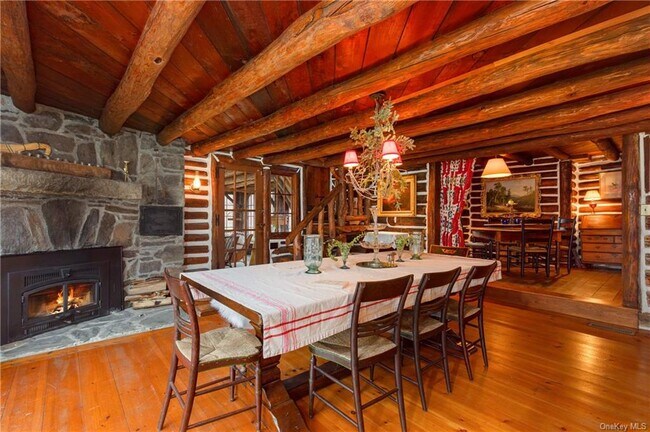 Photo - 204 S Amenia Rd