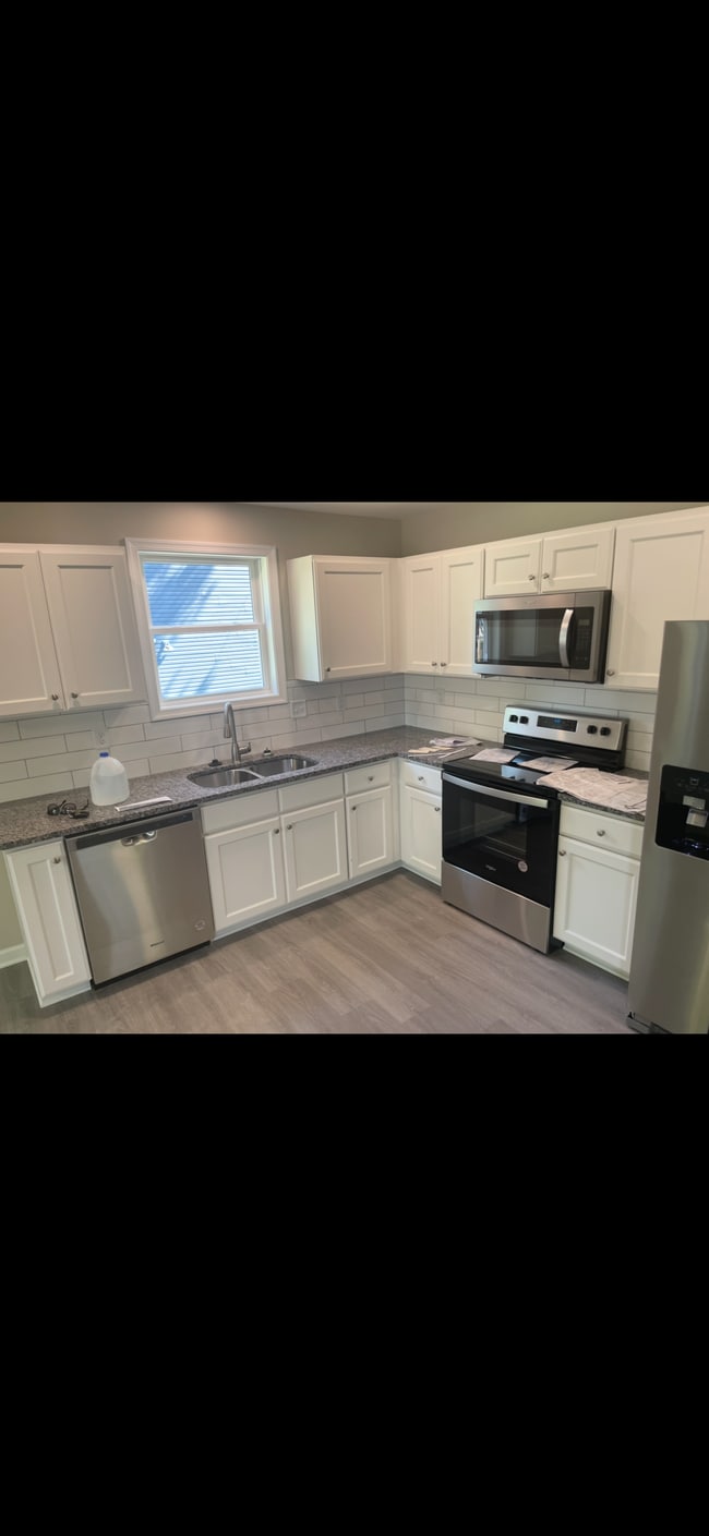 Photo - 713 Hemlock Ave