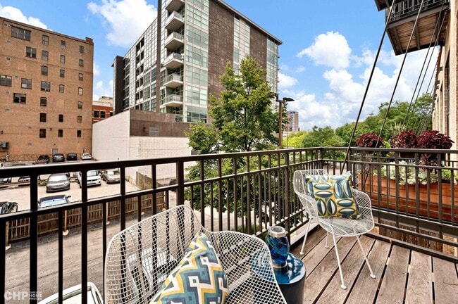 Photo - 203 S Sangamon St Unit 206