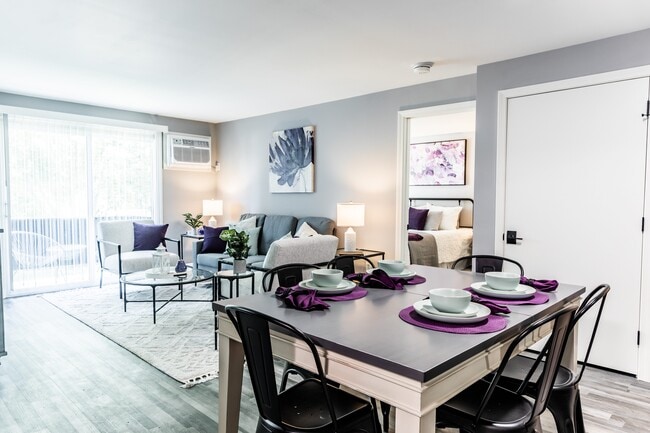 Photo - Huntington Exchange Dover