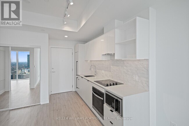 Photo - 252 Church St Unit PH16