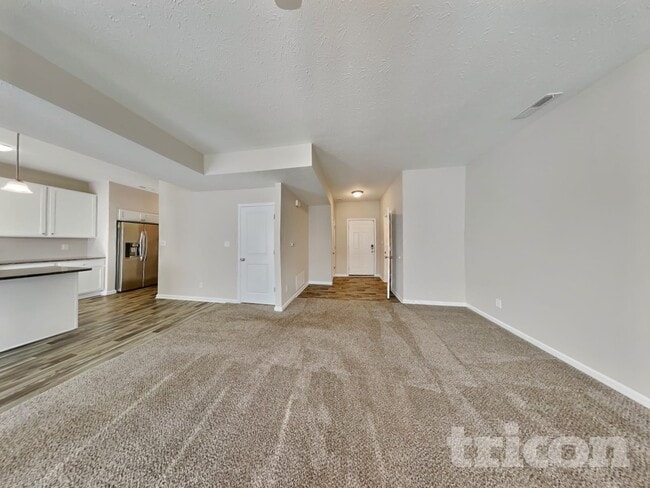Photo - 1105 Tomahawk Pl