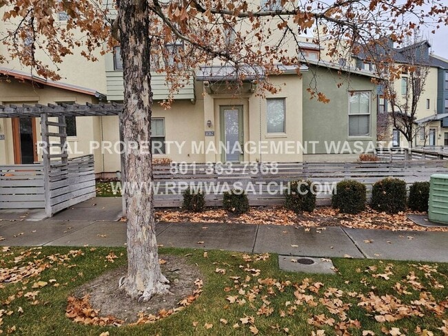 Building Photo - 11367 Oakmond Rd