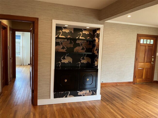 Photo - 1916 W 39th St