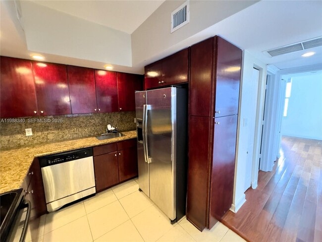 Photo - 5600 Collins Ave Unit 17G
